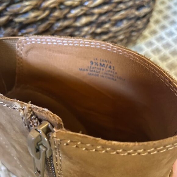 Lucky Brand Camel Brown Suede Wedge Zanta Bootie Boot Womens Sz 9.5 - Picture 3 of 9